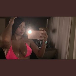 Meet your Posher, Anyae